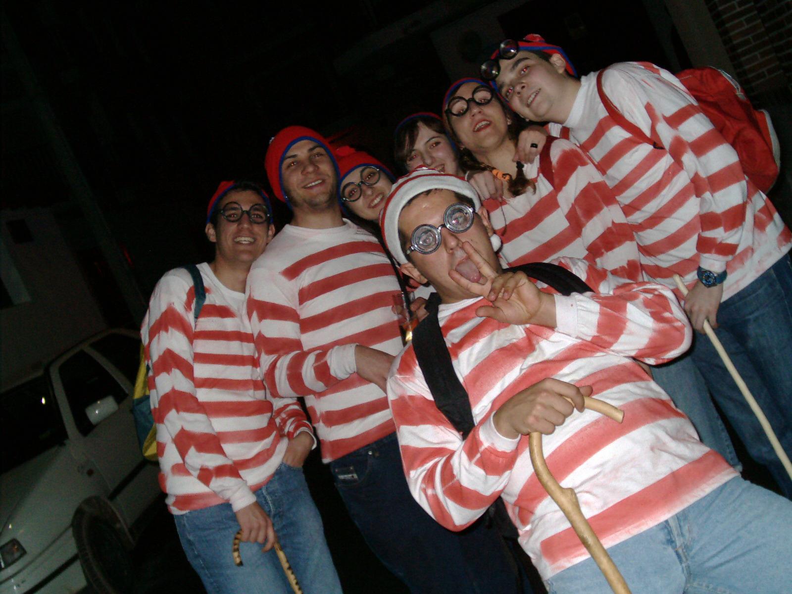 Viti,Casca,Son,Bea,Diana,t Topo y Birri Carnavales 2003.JPG